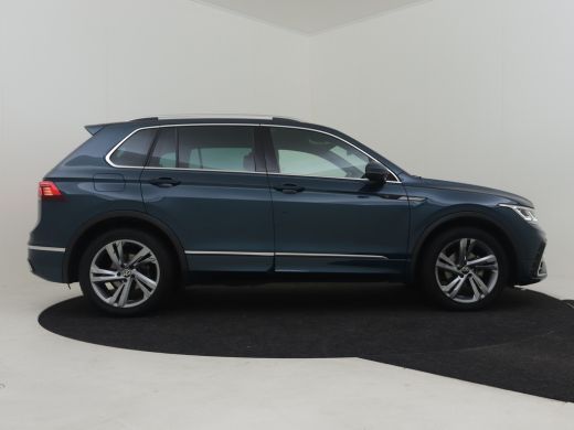Volkswagen Tiguan 1.5 TSI R-Line Business 150pk DSG/Automaat Trekhaak | Navigatie | Adaptief cruise control | Keyle... ActivLease financial lease