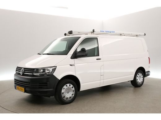 Volkswagen Transporter 2.0 TDI L2H1 Airco Camera Cruise Trekhaak Imperiaal PDC Elektrpakket ActivLease financial lease