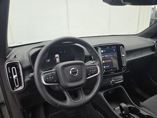 Volvo  EX40 Single Motor Extended Range Core 82 kWh Climate Pack - LAGE KM!! - Sage Green!! ActivLease financial lease