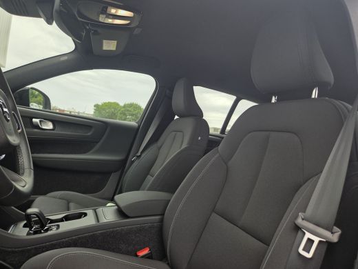 Volvo  EX40 Single Motor Extended Range Core 82 kWh Climate Pack - LAGE KM!! - Sage Green!! ActivLease financial lease