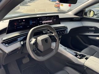 Peugeot e-3008 Allure 73 kWh | Climate | Cruise | Navigatie | Apple Carplay/Android Auto | | 11 kW lader | Achte...