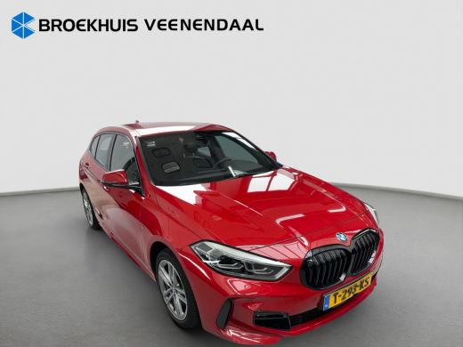 BMW 1 Serie 118i Introduction Edition M-Sport | 17 inch | Virtual Cockpit | Cruise Control ActivLease financial lease