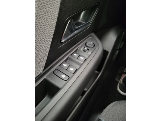 Citroën C4 1.2 Puretech Shine Panoramadak! | Achteruitrijcamera | Apple Carplay/Android Auto|telefoonintegra... ActivLease financial lease