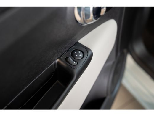 Fiat 500 1.0 Hybrid Dolcevita | Panoramadak | Apple Carplay & Android Auto | Cruise Controle | Airco | Blu... ActivLease financial lease