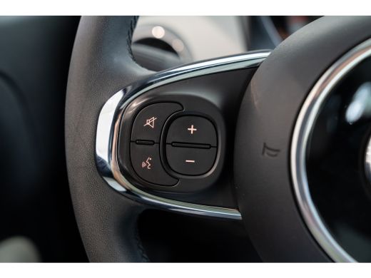 Fiat 500 1.0 Hybrid Dolcevita | Panoramadak | Apple Carplay & Android Auto | Cruise Controle | Airco | Blu... ActivLease financial lease