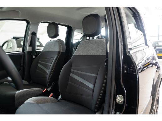 Fiat Panda 1.0 Hybrid City Life | Bluetooth | DAB Radio | Airco | Stuurwielbediening | ActivLease financial lease