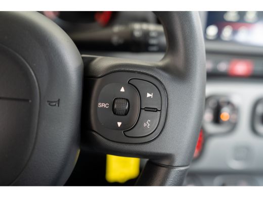 Fiat Panda 1.0 Hybrid City Life | Bluetooth | DAB Radio | Airco | Stuurwielbediening | ActivLease financial lease