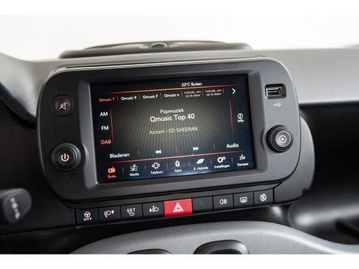 Fiat Panda 1.0 Hybrid City Life | Bluetooth | DAB Radio | Airco | Stuurwielbediening | ActivLease financial lease