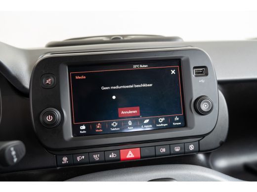 Fiat Panda 1.0 Hybrid City Life | Bluetooth | DAB Radio | Airco | Stuurwielbediening | ActivLease financial lease