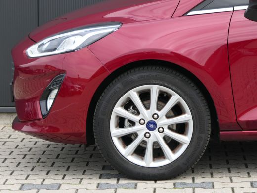 Ford Fiesta 1.0 EcoBoost Titanium | Winterpack | Navigatie | 16 Inch Lichtmetalen Velgen | Parkeersensoren | ... ActivLease financial lease
