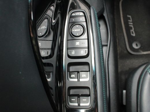 Kia e-Niro ExecutiveLine 64 kWh | Audio installatie premium | Elektrisch verstelb. bestuurdersstoel met gehe... ActivLease financial lease