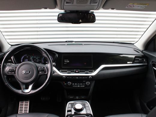 Kia e-Niro ExecutiveLine 64 kWh | Audio installatie premium | Elektrisch verstelb. bestuurdersstoel met gehe... ActivLease financial lease