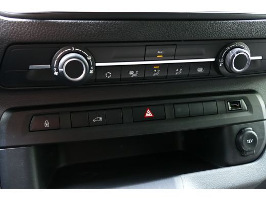 Peugeot Expert 2.0 BLUEHDI 120PK L2H1 PREMIUM AUTOMAAT / NAVI / AIRCO / PDC / CAMERA / TREKHAAK / BLUETOOTH / GR... ActivLease financial lease