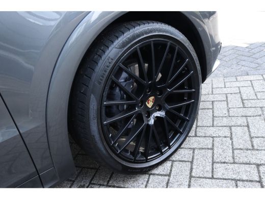 Porsche Cayenne 3.0 E-Hybrid | BTW Auto | Sport Design | Sport Chrono | 360' Camera | BOSE | Luchtvering | Pano |... ActivLease financial lease