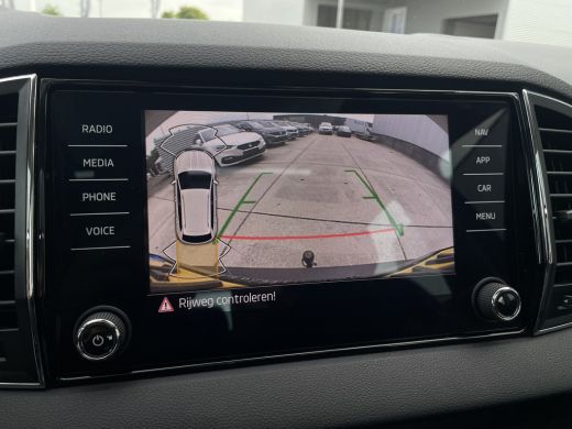 Skoda Karoq 1.5 TSI ACT Business Edition | Pano | LED | Carplay | Virtual | Camera | Navi ActivLease financial lease
