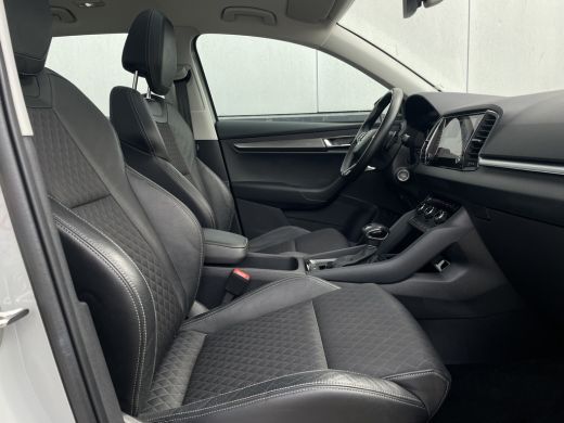 Skoda Karoq 1.5 TSI ACT Business Edition | Pano | LED | Carplay | Virtual | Camera | Navi ActivLease financial lease