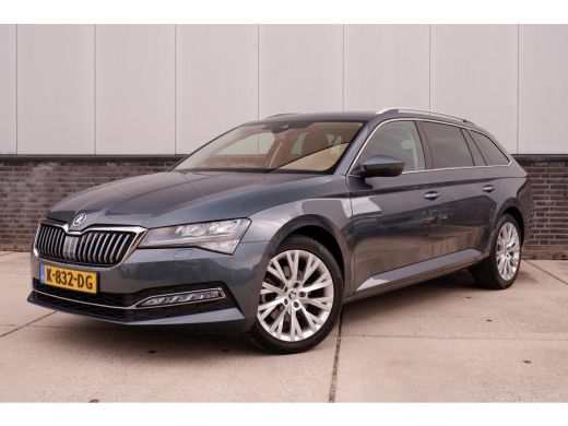 Skoda Superb Combi 1.5 TSI ACT Business Edition | Trekhaak | Camera | Alcantara | Memory | LED | Carplay | Cli...
