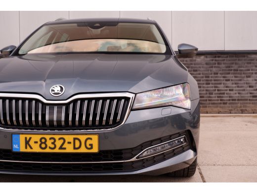 Skoda Superb Combi 1.5 TSI ACT Business Edition | Trekhaak | Camera | Alcantara | Memory | LED | Carplay | Cli... ActivLease financial lease