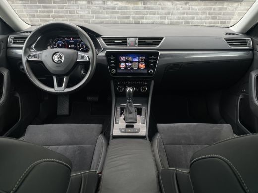 Skoda Superb Combi 1.5 TSI ACT Business Edition | Trekhaak | Camera | Alcantara | Memory | LED | Carplay | Cli... ActivLease financial lease