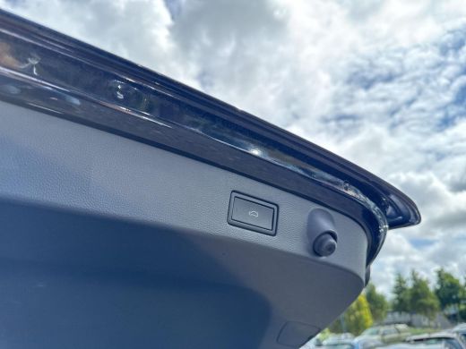 Volkswagen Arteon 1.4 TSI eHybrid R-Line Business+ | PHEV | 218 Pk | Leder | Area View | Trekhaak | ActivLease financial lease