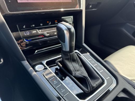 Volkswagen Arteon 1.4 TSI eHybrid R-Line Business+ | PHEV | 218 Pk | Leder | Area View | Trekhaak | ActivLease financial lease