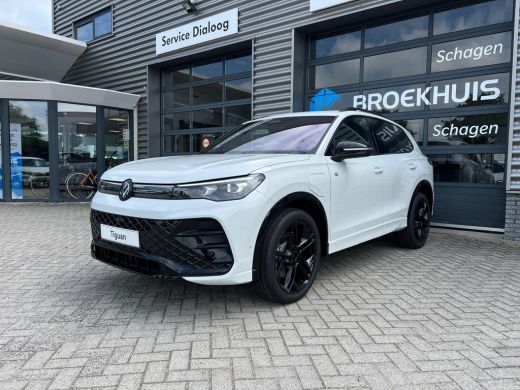 Volkswagen Tiguan R-Line Edition - eHybrid Inclusief €2000,- inruilvoordeel | 'App-Connect' draadloze smartphone in... ActivLease financial lease