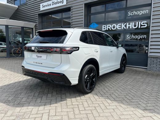 Volkswagen Tiguan R-Line Edition - eHybrid Inclusief €2000,- inruilvoordeel | 'App-Connect' draadloze smartphone in... ActivLease financial lease