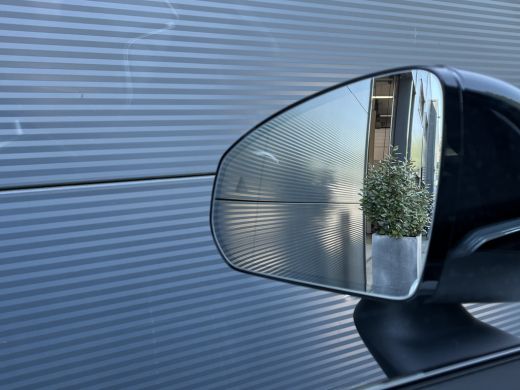 Volvo  EX30 Twin Motor Performance Ultra 69kWh Experience-pakket | ACC | Pine interieur | Extra getint glas |... ActivLease financial lease