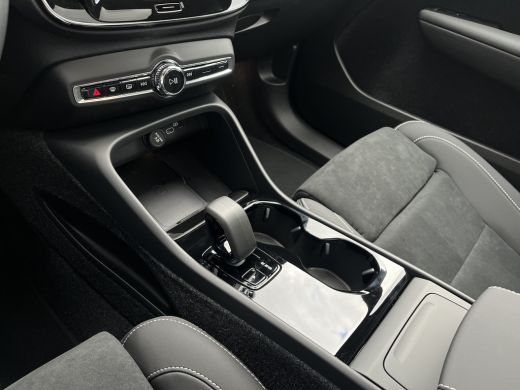 Volvo  EX40 Single Motor Extended Range Ultra Black Edition | Lighting pack | 360 camera | Memory | Pano | Cl... ActivLease financial lease