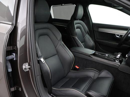 Volvo  S90 2.0 T8 390 PK HYBRID AWD R-DESIGN POLESTAR BOWERS & WILKINS | SCHUIFDAK | TREKHAAK | LUCHTVERING ... ActivLease financial lease