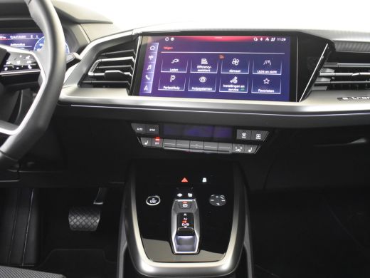Audi Q4 e-tron 45 quattro Advanced edition 82 kWh 286pk | Dodehoek detectie l Elektr. Verst. Stoel l Elektr. Ach... ActivLease financial lease