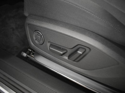 Audi Q4 e-tron 45 quattro Advanced edition 82 kWh 286pk | Dodehoek detectie l Elektr. Verst. Stoel l Elektr. Ach... ActivLease financial lease