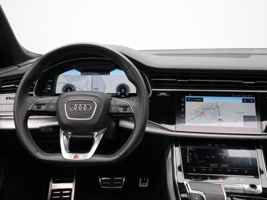 Audi Q8 55 TFSI e 381 pk quattro S-Line Panorama Matrix Led Camera Luchtvering Stoelverwarming Navigatie ... ActivLease financial lease