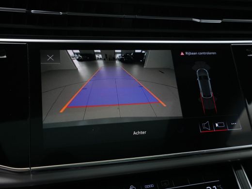 Audi Q8 55 TFSI e 381 pk quattro S-Line Panorama Matrix Led Camera Luchtvering Stoelverwarming Navigatie ... ActivLease financial lease
