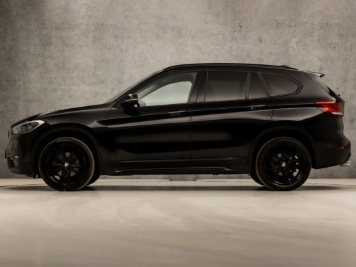 BMW X1 sDrive18i High Executive Automaat (GROOT NAVI, DEALER ONDERHOUDEN, CLIMATE, LEDER, GETINT GLAS, S... ActivLease financial lease