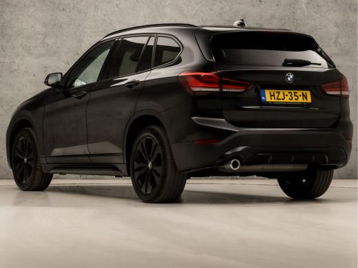 BMW X1 sDrive18i High Executive Automaat (GROOT NAVI, DEALER ONDERHOUDEN, CLIMATE, LEDER, GETINT GLAS, S... ActivLease financial lease