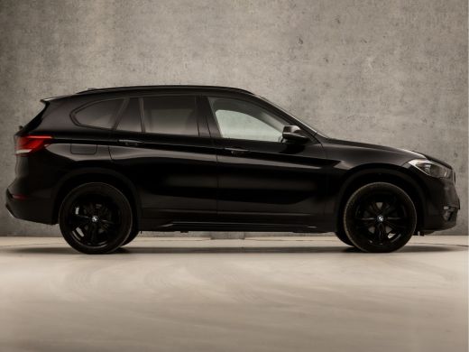 BMW X1 sDrive18i High Executive Automaat (GROOT NAVI, DEALER ONDERHOUDEN, CLIMATE, LEDER, GETINT GLAS, S... ActivLease financial lease