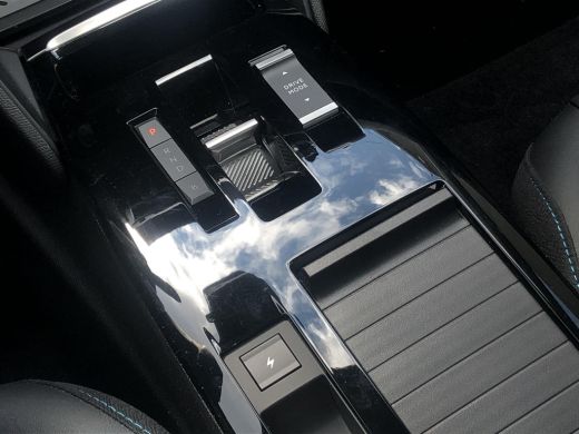 Citroën ë-C4 X You 50 kWh 3-Fase | 11 kW lader | Achterbank in delen neerklapbaar | Achterbank in delen neerklap... ActivLease financial lease
