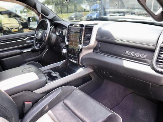Dodge Ram 1500 1500 5.7 V8 4x4 SPORT LARAMIE PANO-DAK ActivLease financial lease