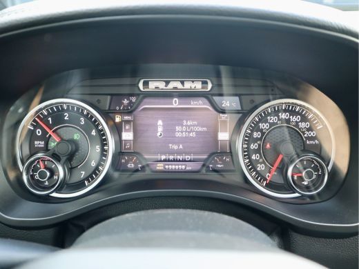 Dodge Ram 1500 1500 5.7 V8 4x4 SPORT LARAMIE PANO-DAK ActivLease financial lease