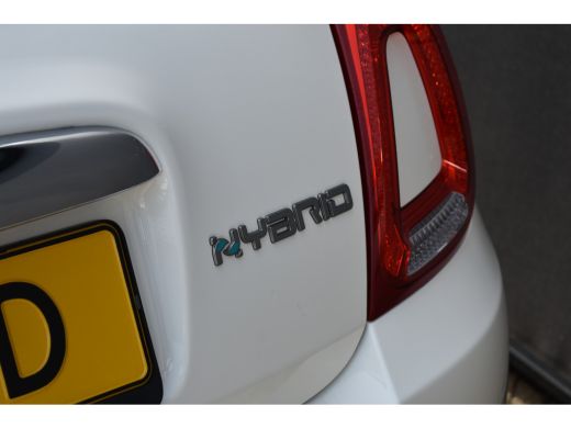 Fiat 500 1.0 Hybrid Dolcevita Finale Panoramadak | Navigatie By App | Cruise Control | Airco | 15"LMV !! ActivLease financial lease