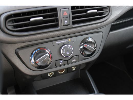 Hyundai i10 1.0 Comfort | Airco | Armsteun voor | Bluetooth telefoonvoorbereiding ActivLease financial lease