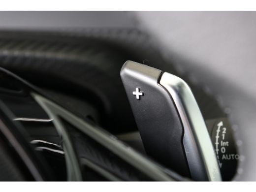 Peugeot 208 Allure | 16" Lichtmetalen velgen 'ELBORN' | Adaptieve cruise control met Stop&Go functie | Climat... ActivLease financial lease