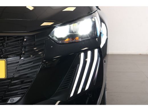 Peugeot 208 Allure | 16" Lichtmetalen velgen 'ELBORN' | Adaptieve cruise control met Stop&Go functie | Climat... ActivLease financial lease