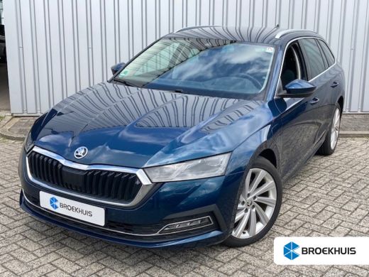 Skoda Octavia Combi 1.4 TSI iV PHEV Style 204pk Dodehoekdetectie | Head up display | Park assist | Camera achte...