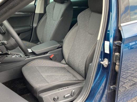 Skoda Octavia Combi 1.4 TSI iV PHEV Style 204pk Dodehoekdetectie | Head up display | Park assist | Camera achte... ActivLease financial lease