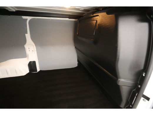 Toyota ProAce 2.0 D-4D L2H1 145PK Airco Cruise Carplay 3 Persoons Parkeersensoren Elektrpakket ActivLease financial lease
