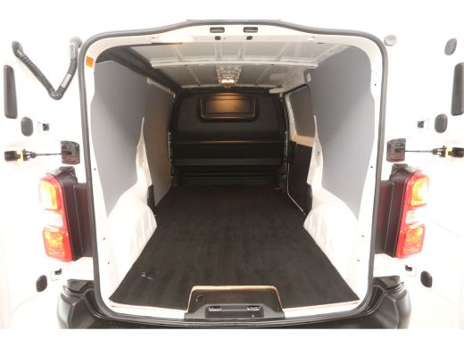 Toyota ProAce 2.0 D-4D L2H1 145PK Airco Cruise Carplay 3 Persoons Parkeersensoren Elektrpakket ActivLease financial lease