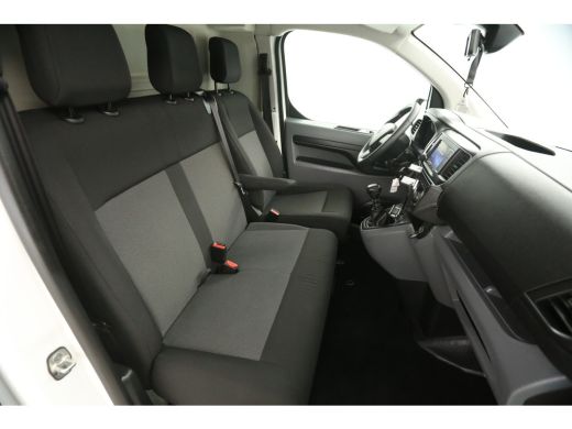 Toyota ProAce 2.0 D-4D L2H1 145PK Airco Cruise Carplay 3 Persoons Parkeersensoren Elektrpakket ActivLease financial lease