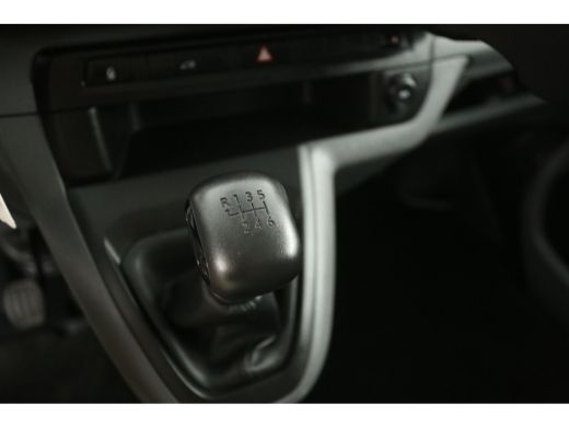 Toyota ProAce 2.0 D-4D L2H1 145PK Airco Cruise Carplay Parkeersensoren 3 Persoons Elektrpakket ActivLease financial lease